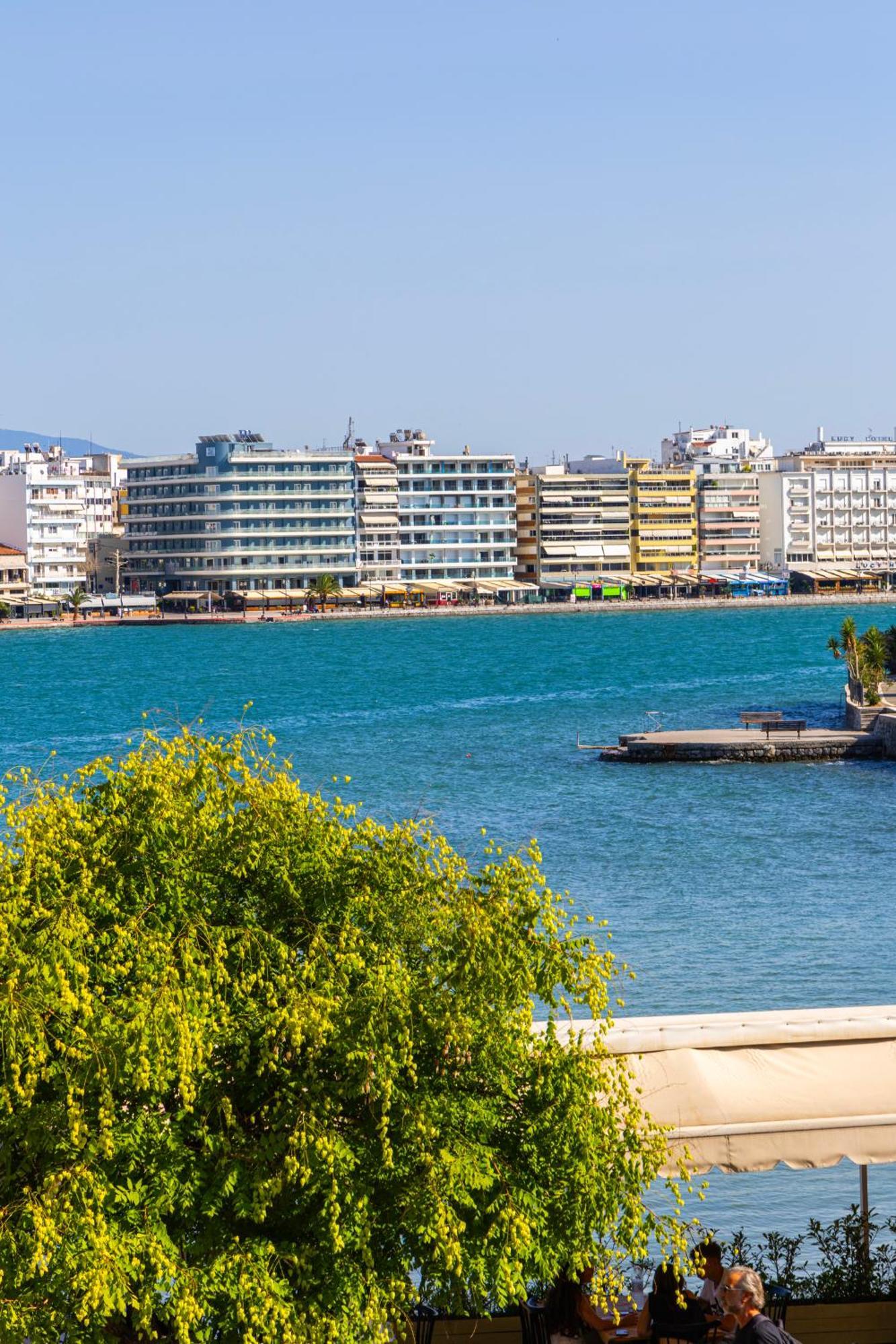 Luxury By The Sea- Euripus Strait Apartment Kanithos