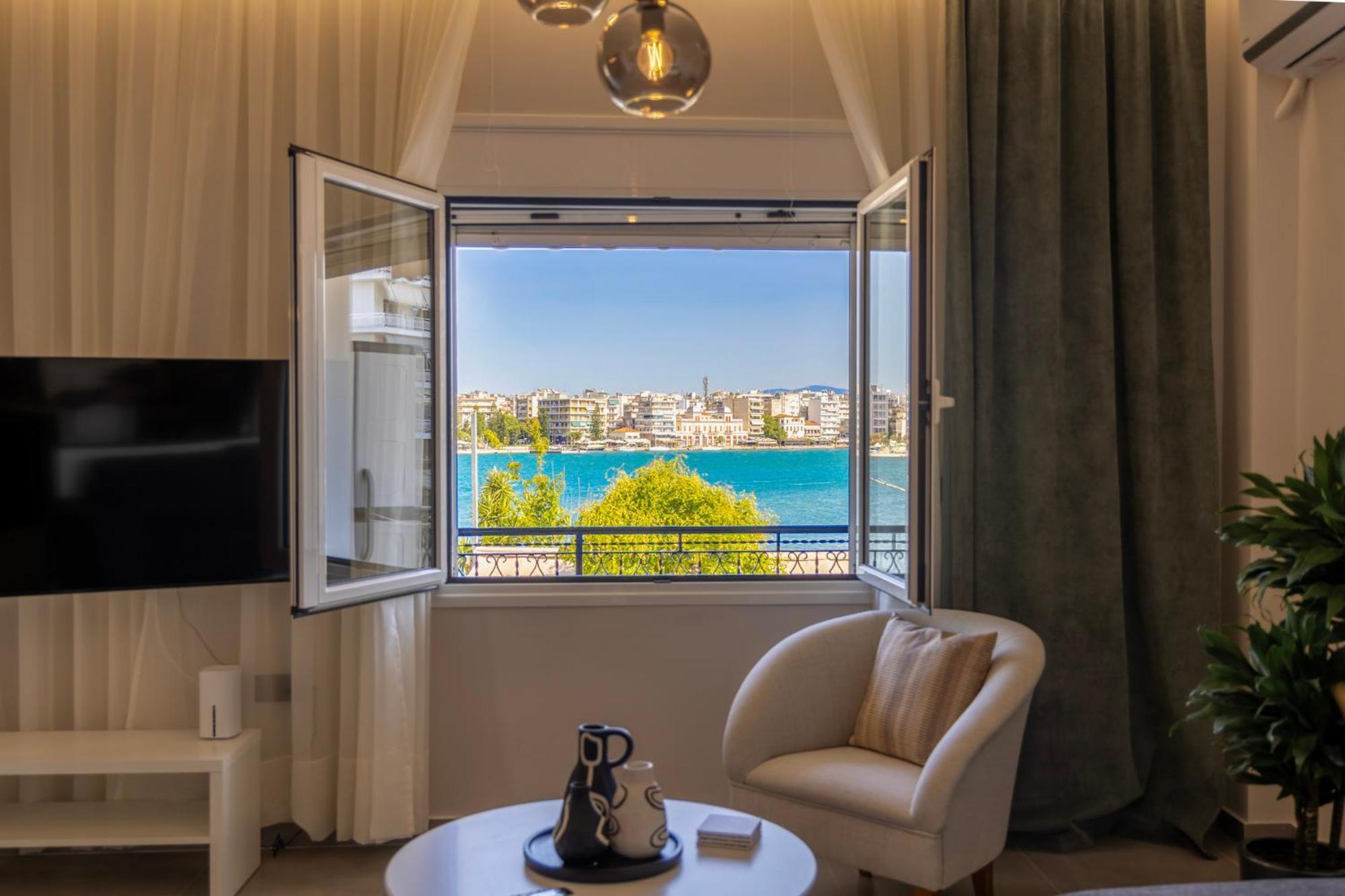 Luxury By The Sea- Euripus Strait Kanithos
