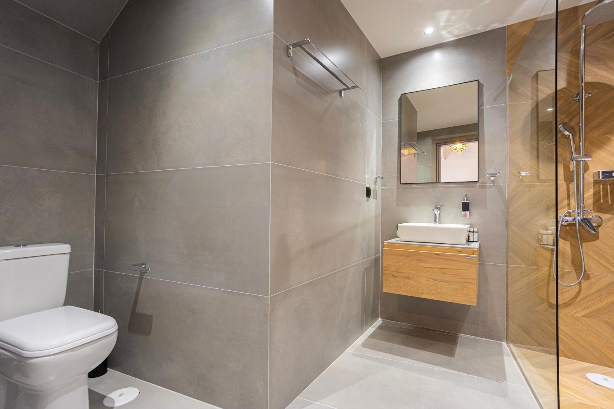 Luxury By The Sea- Euripus Strait Kanithos