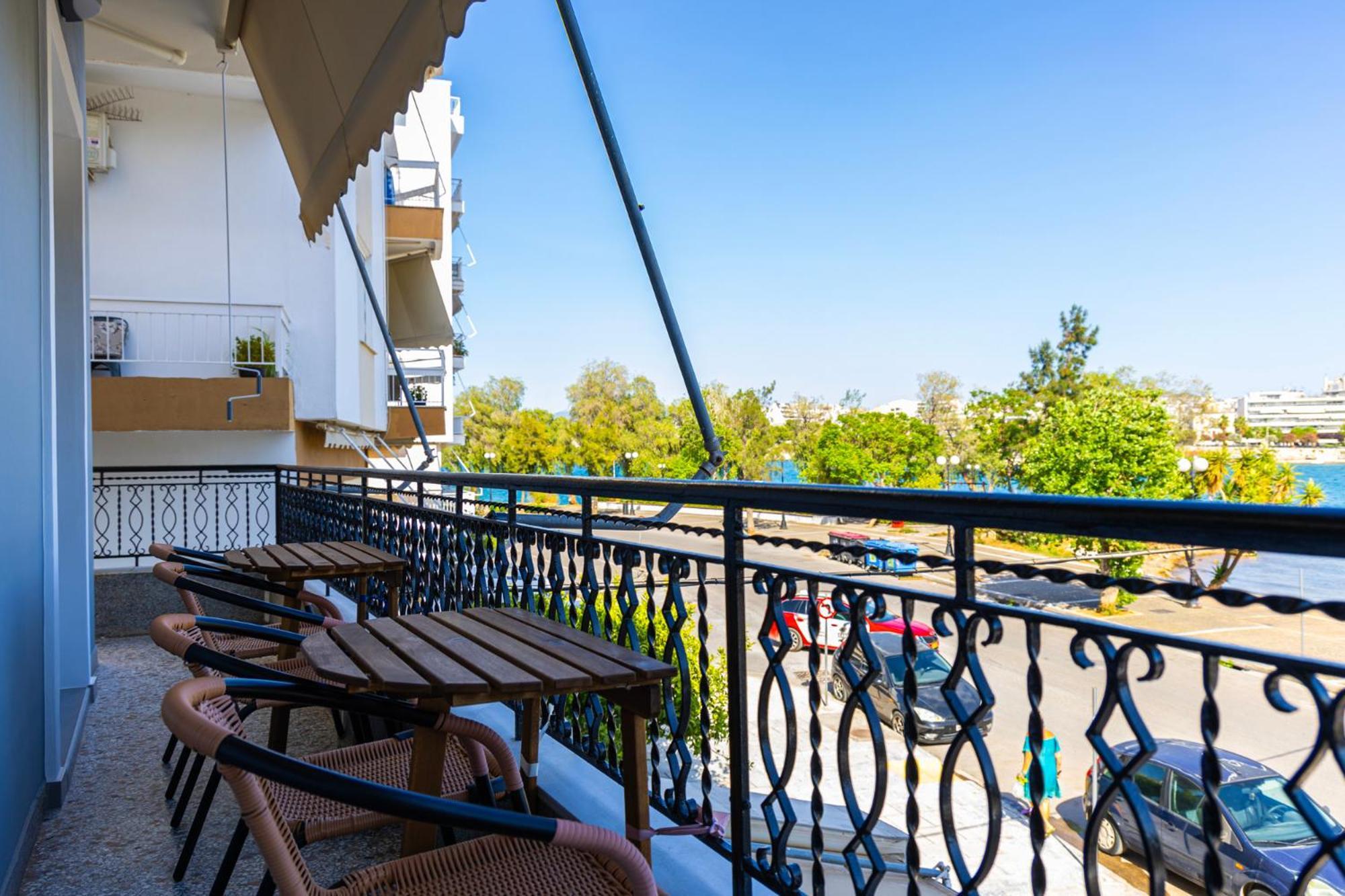 Luxury By The Sea- Euripus Strait Apartment *